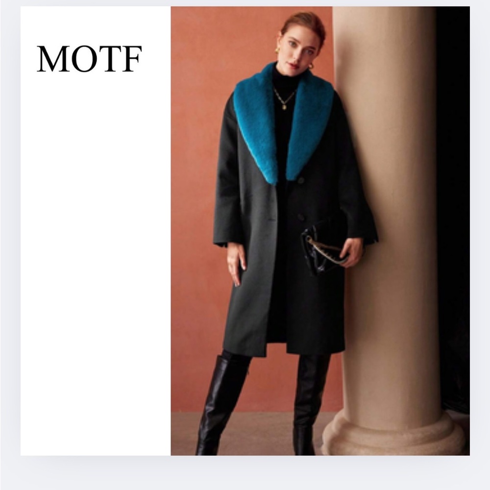 MOTF Black Coat with Teal Collar sz L